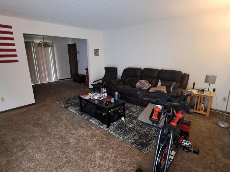 4818 Winterset Drive, Columbus, OH 43220 Photo 11