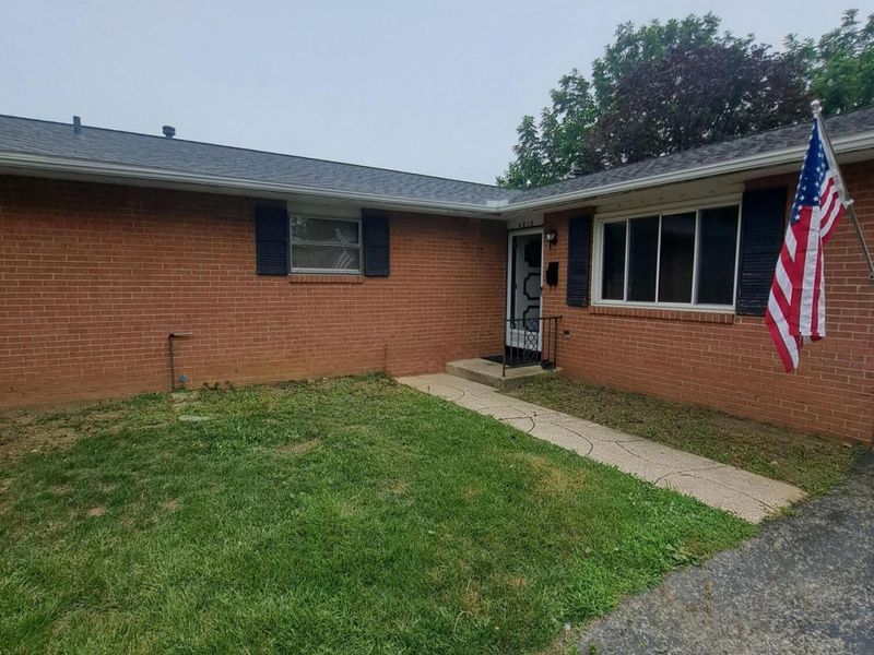 4818 Winterset Drive, Columbus, OH 43220 Photo 3