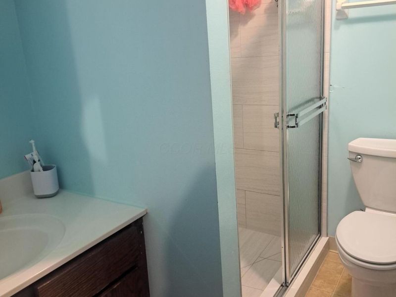 4818 Winterset Drive, Columbus, OH 43220 Photo 5