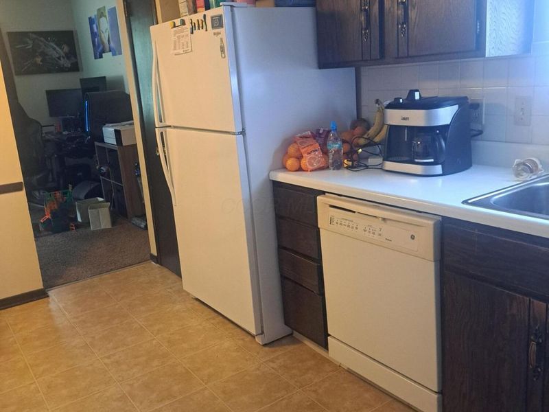 4818 Winterset Drive, Columbus, OH 43220 Photo 6