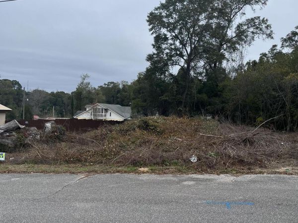1061 E Sloss Avenue, Unit Lot 1061, DeFuniak Springs, FL 32433
