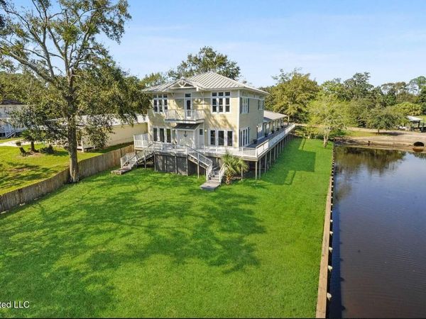 13 Keyser Lane, Gulfport, MS 39507