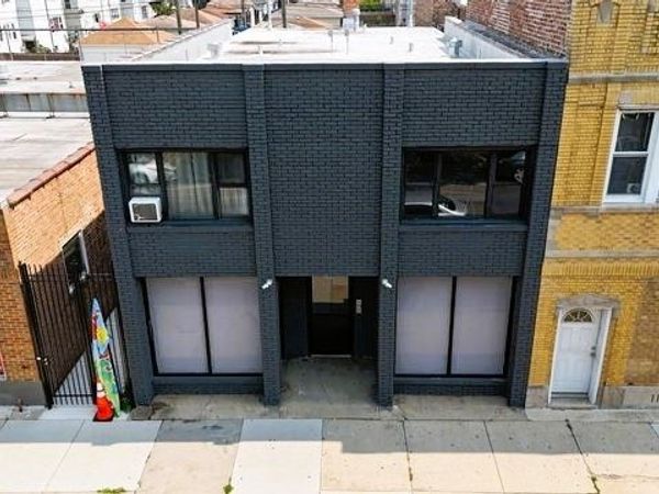 2441 N Laramie Avenue , Chicago, IL 60639