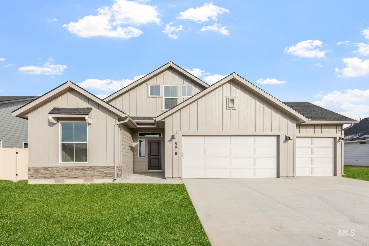 5016 E Open Canyon Dr, Nampa, ID 83687 Main Photo