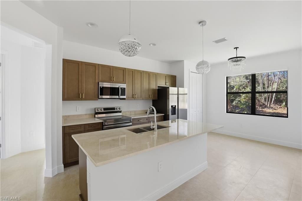 2167 Della Dr, Naples, FL 34117 Photo