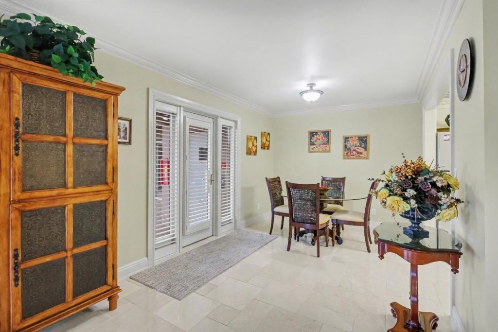 129 S Golfview Road, Unit 2, Lake Worth Beach, FL 33460 Photo