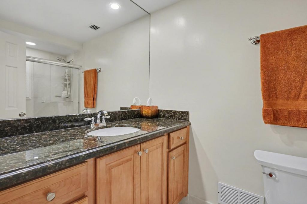 129 S Golfview Road, Unit 2, Lake Worth Beach, FL 33460 Photo