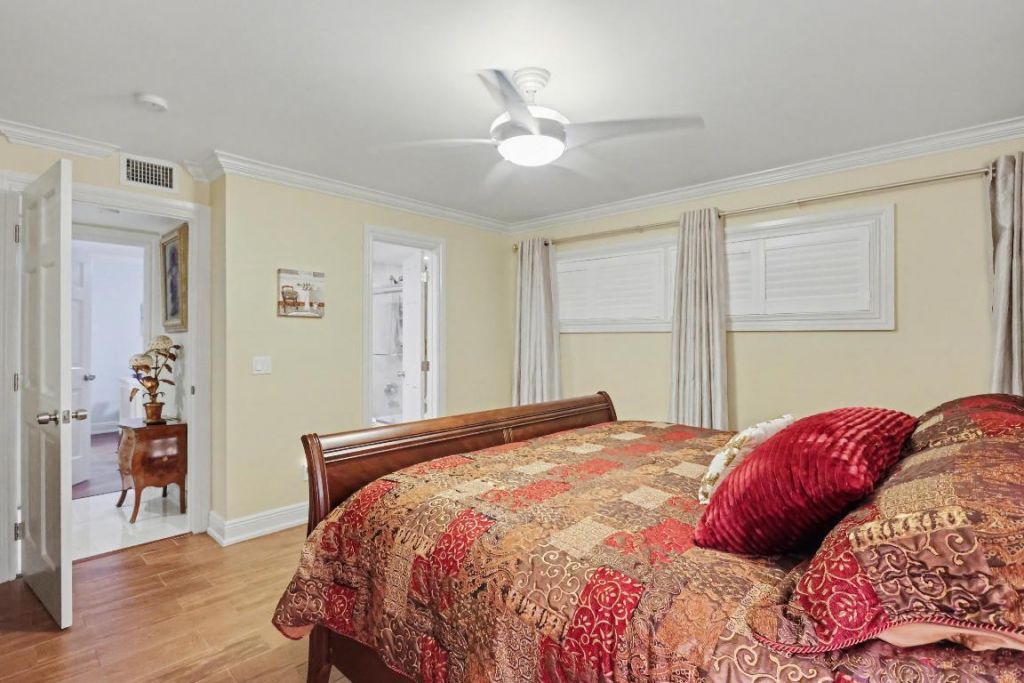 129 S Golfview Road, Unit 2, Lake Worth Beach, FL 33460 Photo