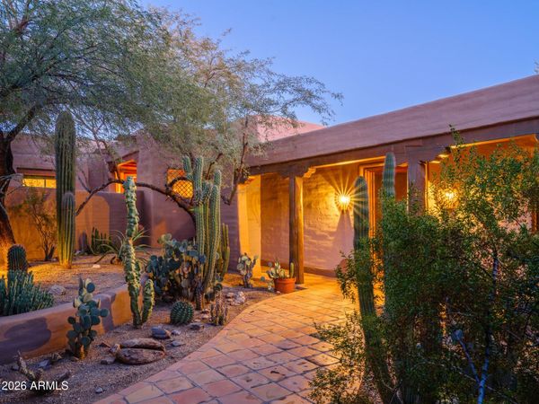 5507 N PALO CRISTI Road, Paradise Valley, AZ 85253