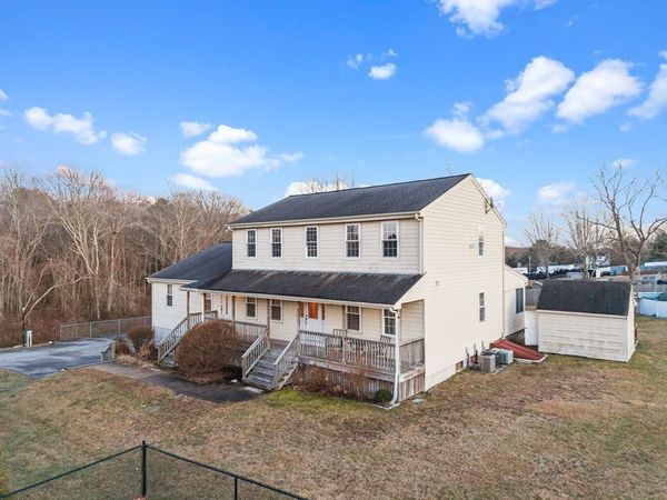 7 Deerfield Ln, Fairhaven, MA 02719