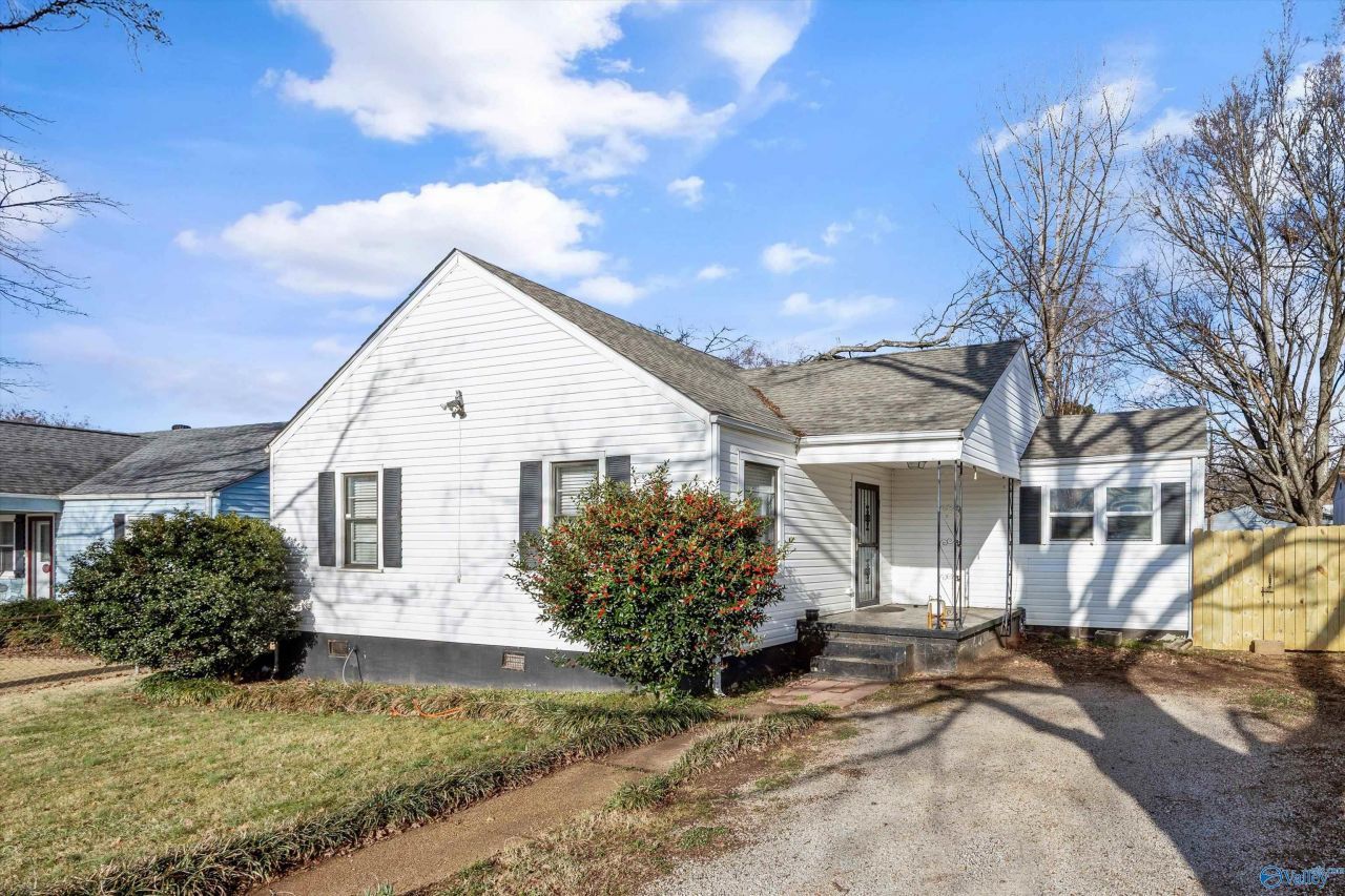 3916 SW Hawthorne Avenue, Huntsville, AL 35805 Main Photo
