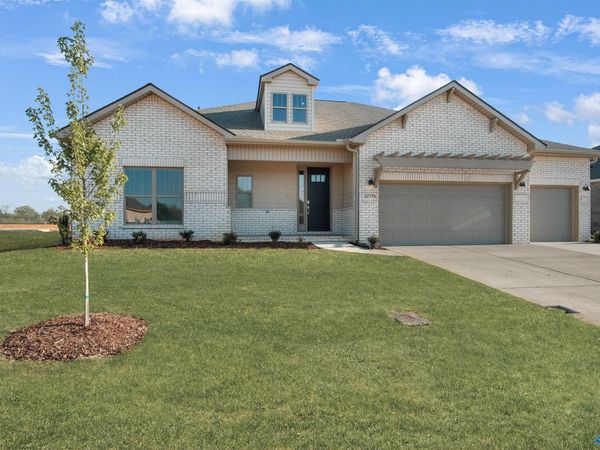 22932 Ansley Drive, Athens, AL 35613