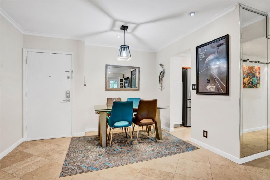 351 NE 19th Pl, Unit 203K, Wilton Manors, FL 33305 Photo