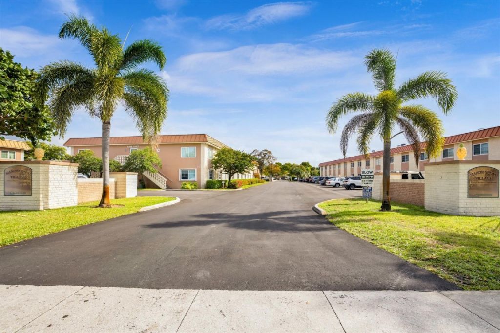 351 NE 19th Pl, Unit 203K, Wilton Manors, FL 33305 Photo