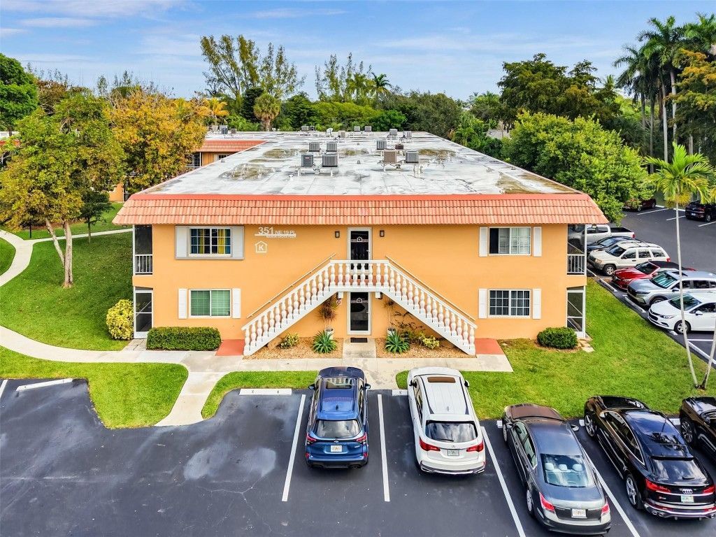 351 NE 19th Pl, Unit 203K, Wilton Manors, FL 33305 Photo