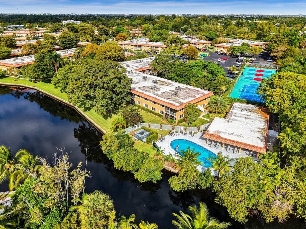 351 NE 19th Pl, Unit 203K, Wilton Manors, FL 33305 Photo