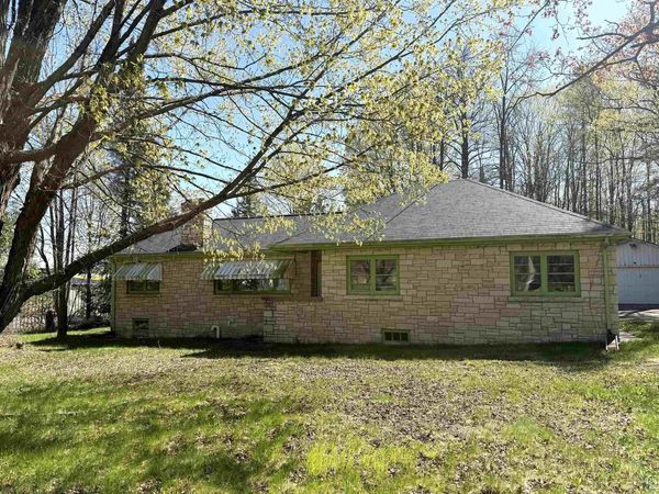 7892 OLD 101 ROAD, Armstrong Creek, WI 54103