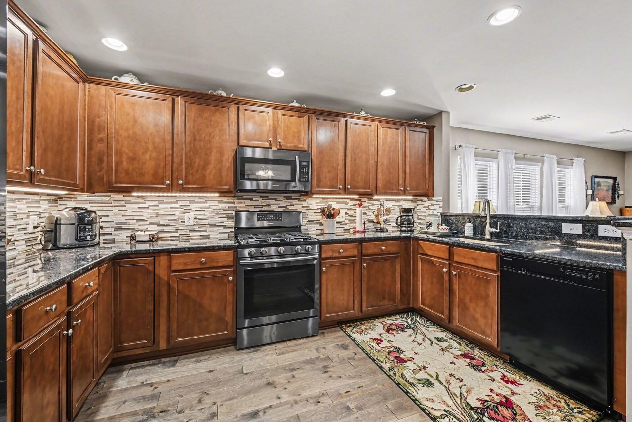 1106 Flyway Road Photo 11