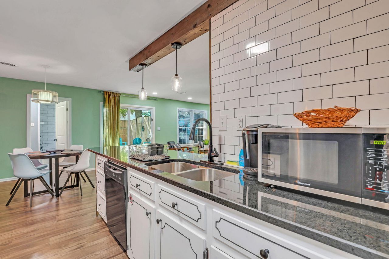 5006 Durant Avenue Photo 10