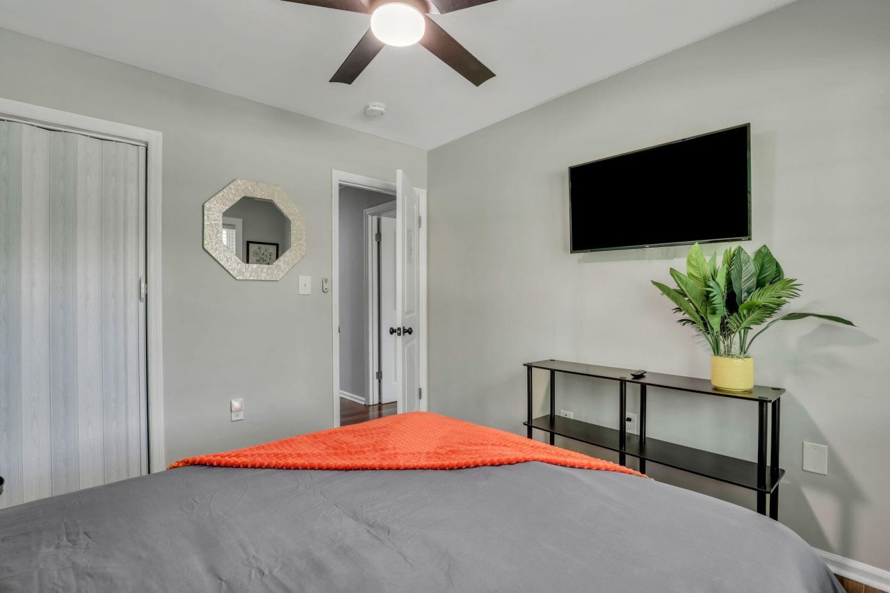 5006 Durant Avenue Photo 16