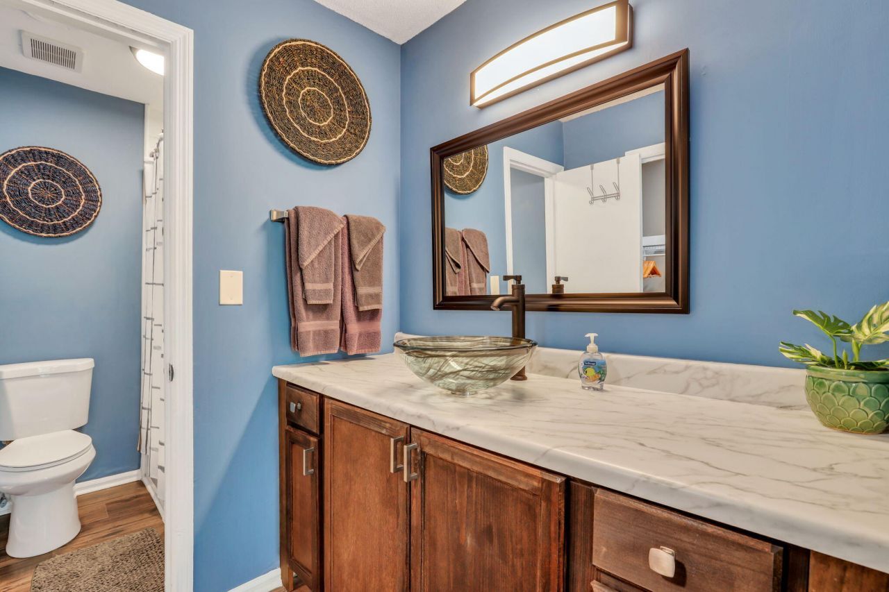 5006 Durant Avenue Photo 17