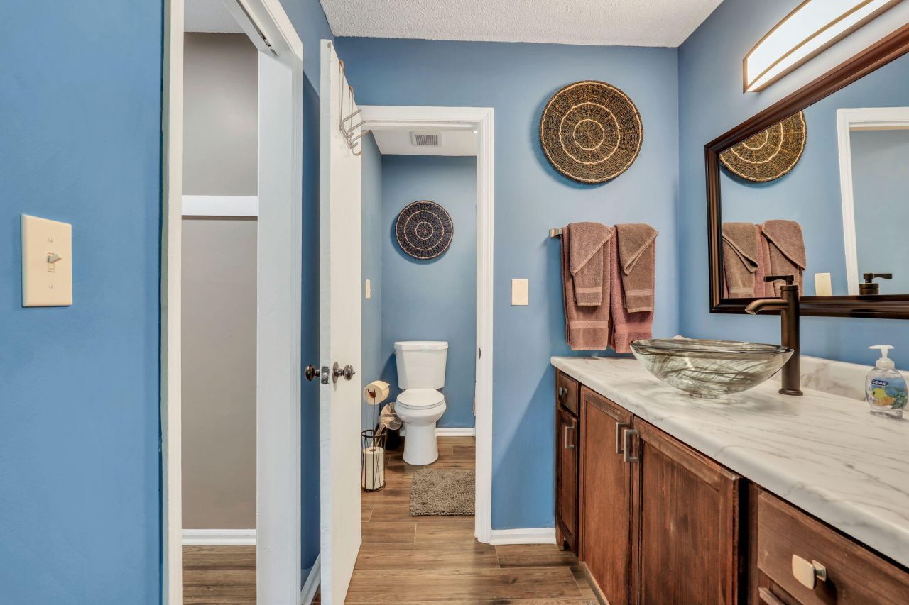 5006 Durant Avenue Photo 18