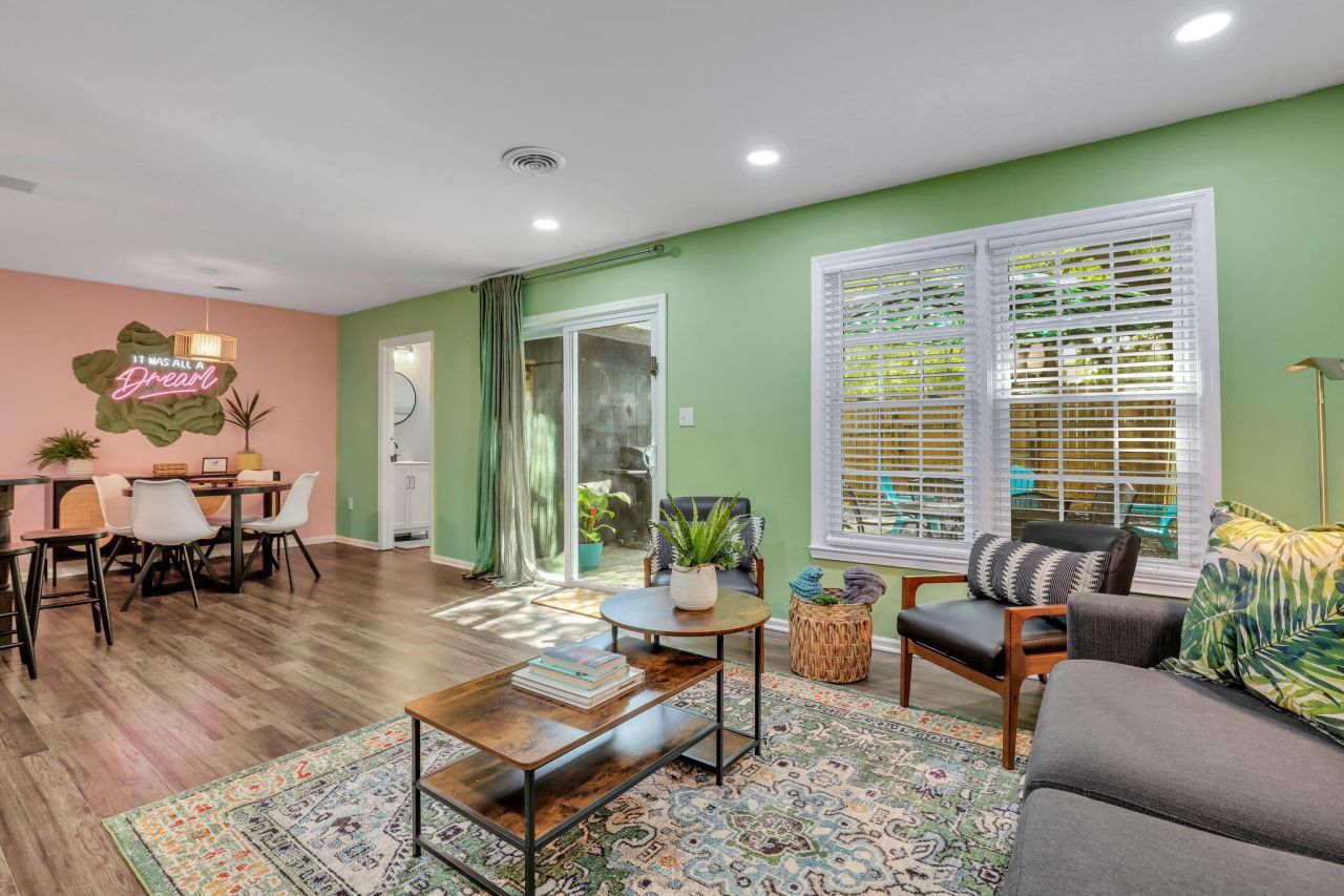 5006 Durant Avenue Photo 5