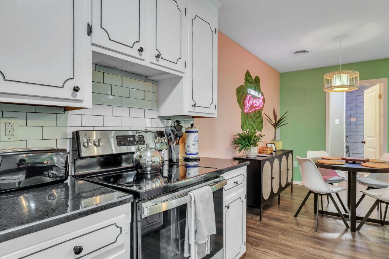 5006 Durant Avenue Photo 9