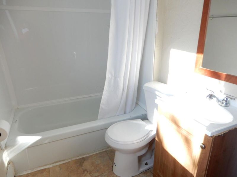 68 E Whitney Avenue, Shelby, OH 44875 Photo 9