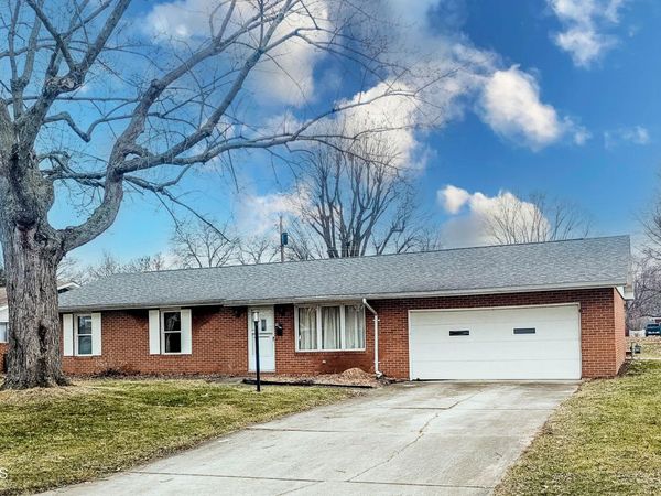 429 Burnham Drive, Fostoria, OH 44830