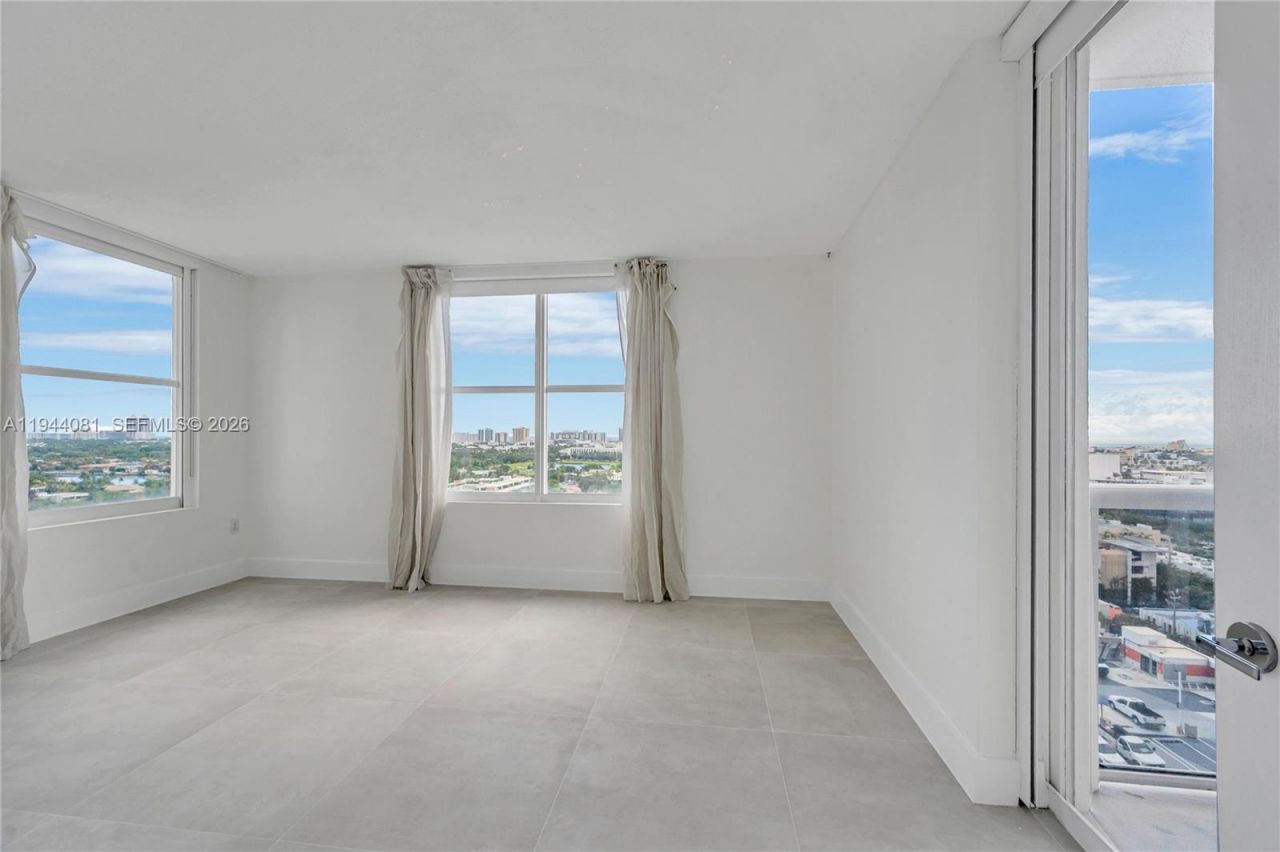 1800 Sunset Harbour Dr, Unit 1815, Miami Beach, FL 33139 Photo