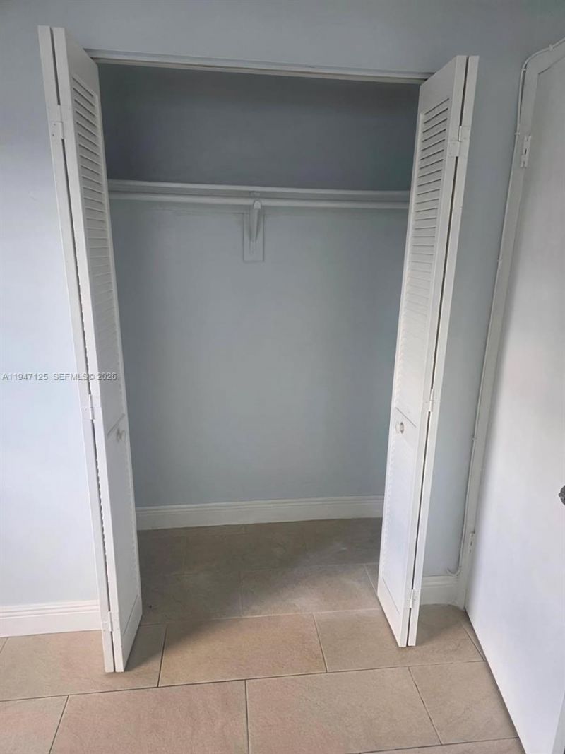 1575 NW 1st St , Unit 3, Miami, FL 33125 Photo