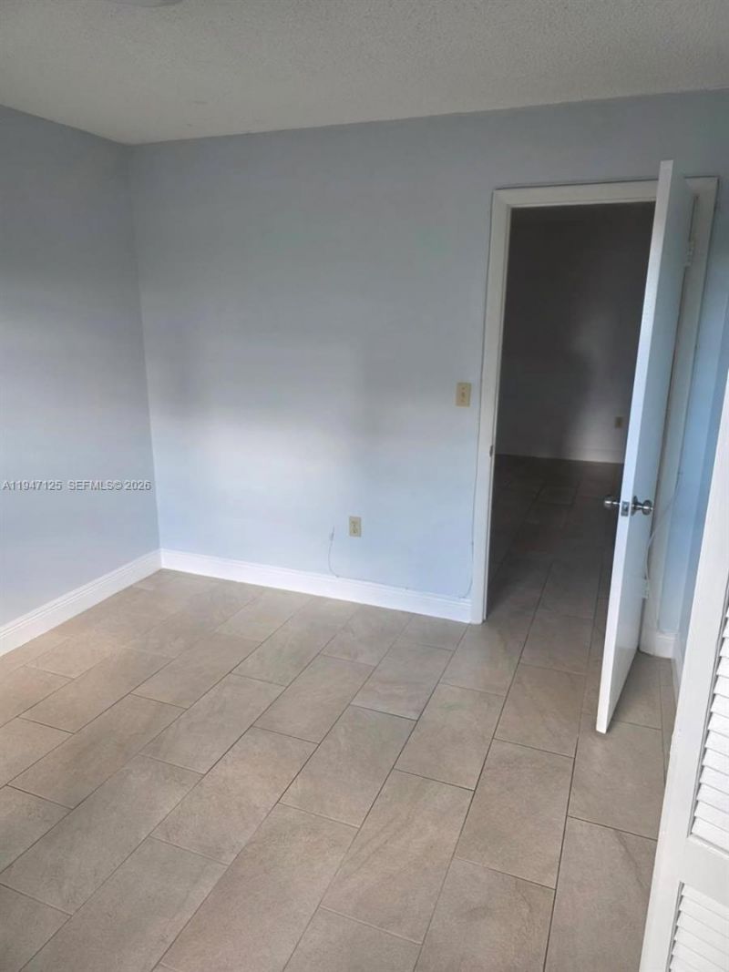 1575 NW 1st St , Unit 3, Miami, FL 33125 Photo