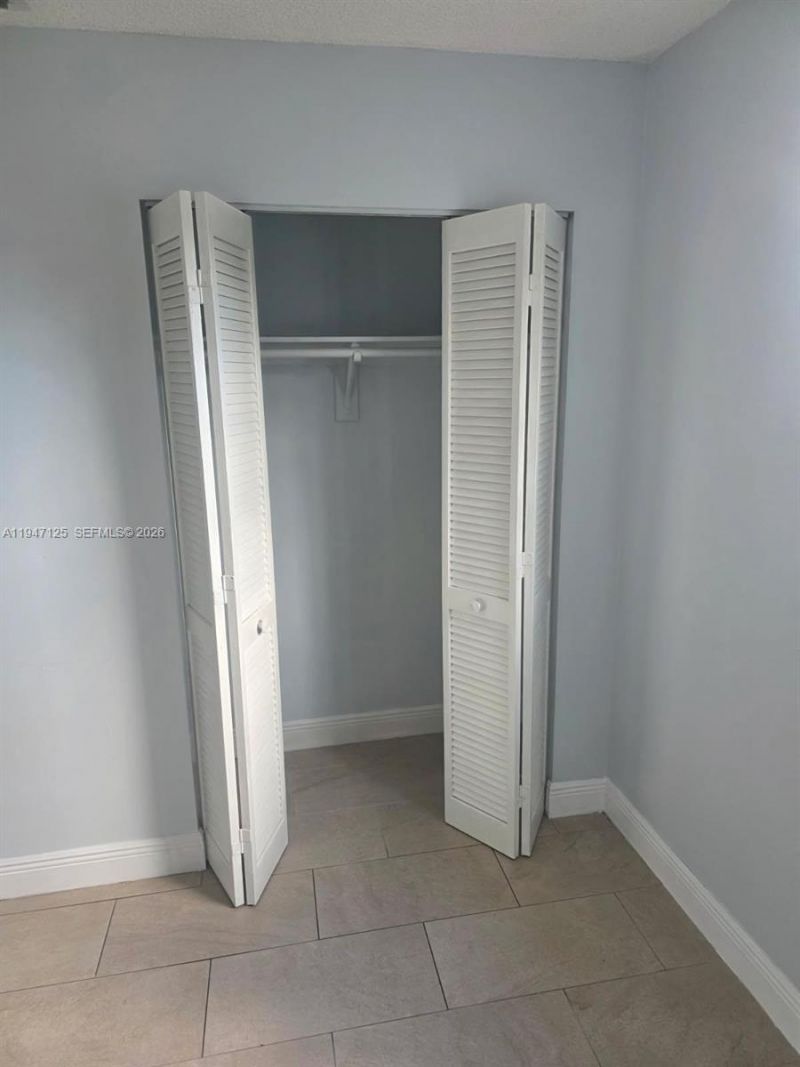 1575 NW 1st St , Unit 3, Miami, FL 33125 Photo