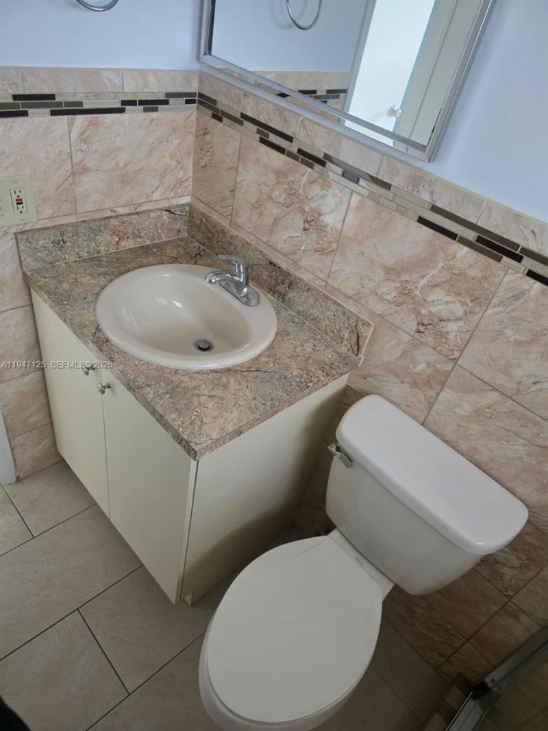 1575 NW 1st St , Unit 3, Miami, FL 33125 Photo