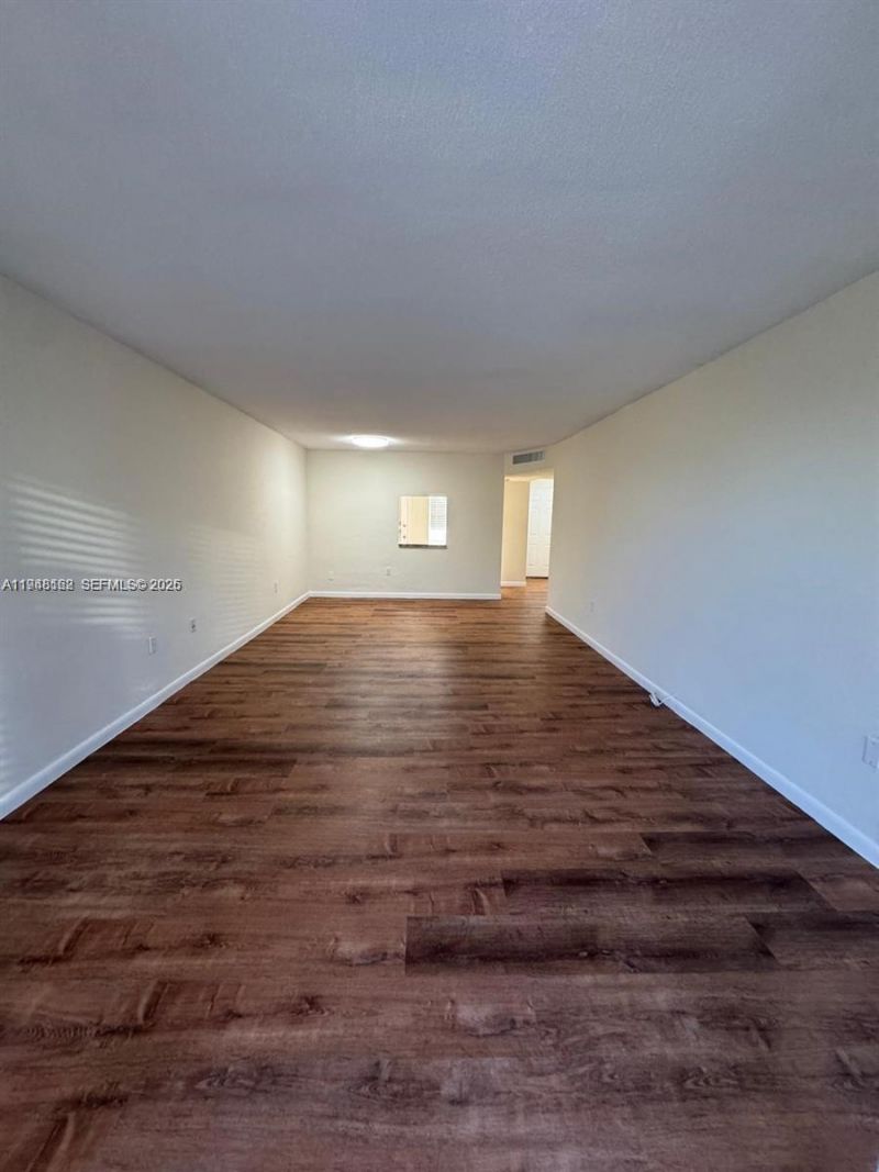 1201 NE 191st St, Unit G313, Miami, FL 33179 Photo