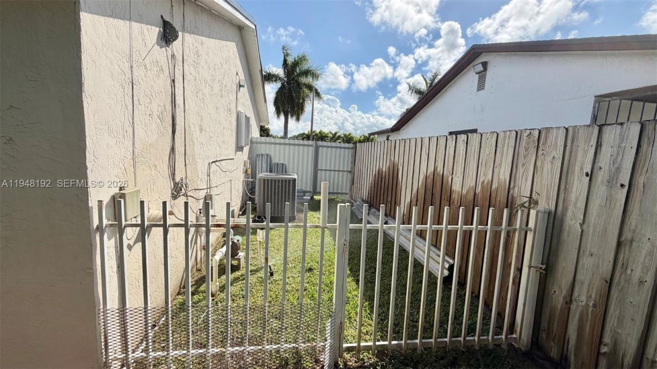 12285 SW 257th Ter, Homestead, FL 33032 Photo