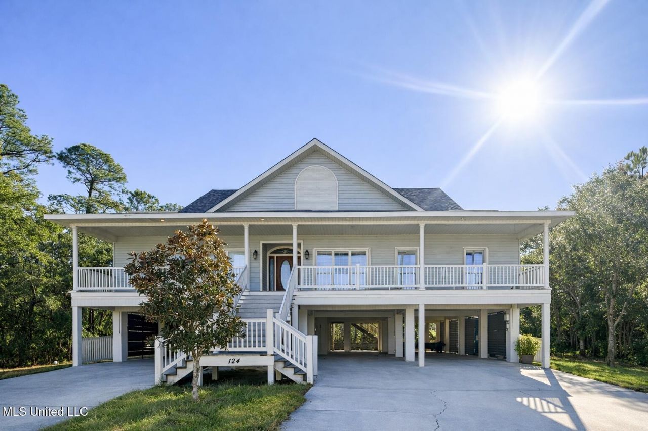 124 Basswood Drive, Pass Christian, MS 39571 Main Photo