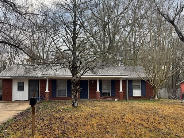 664 Queen Julianna Lane, Jackson, MS 39209