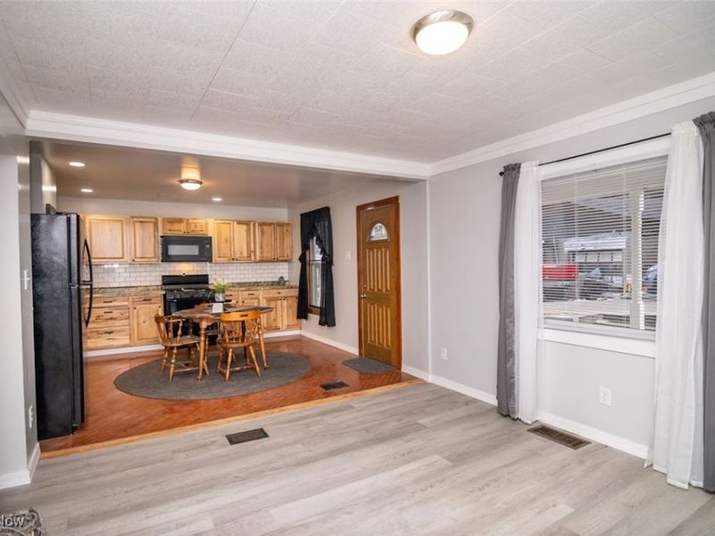 379 Rosser Avenue, Bellaire, OH 43906 Photo 6