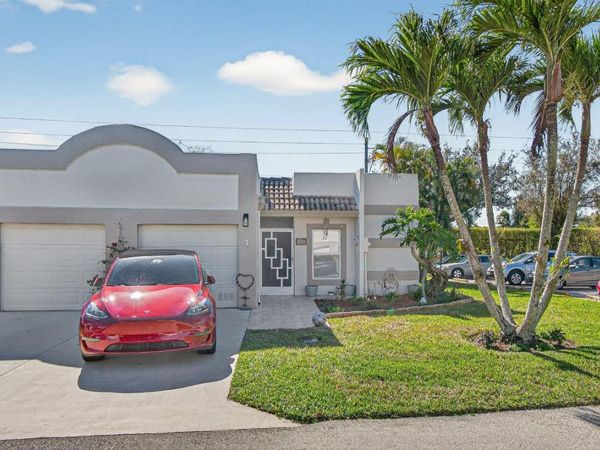 9200 Fairbanks Lane, Unit 1, Boca Raton, FL 33496