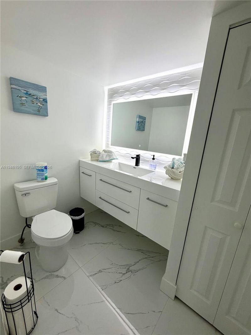1920 S Ocean Dr, Unit 5A, Hallandale Beach, FL 33009 Photo
