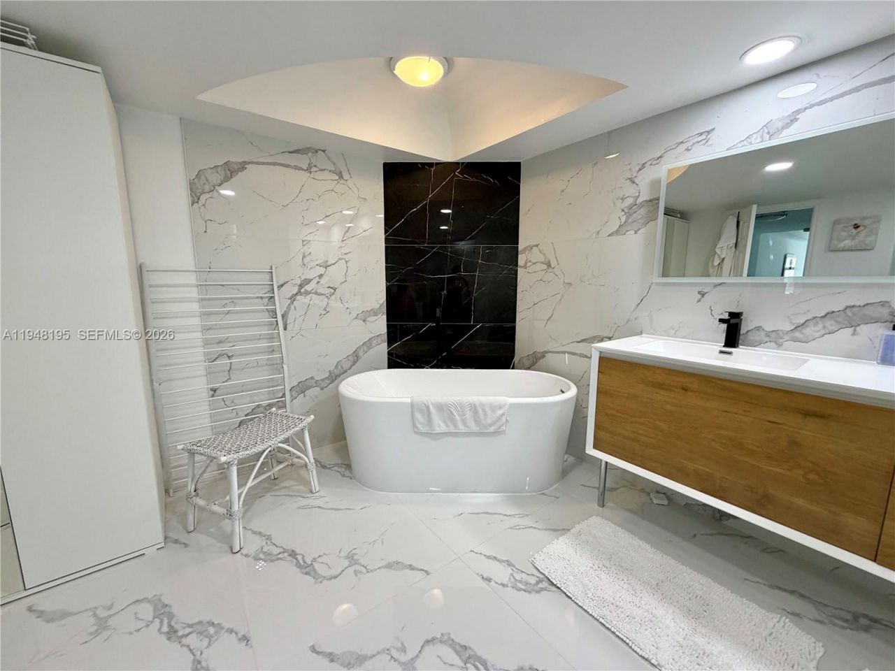 1920 S Ocean Dr, Unit 5A, Hallandale Beach, FL 33009 Photo