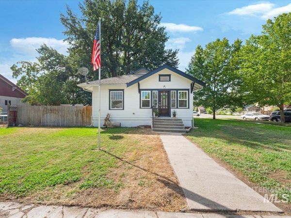 1704 Blaine, Caldwell, ID 83605