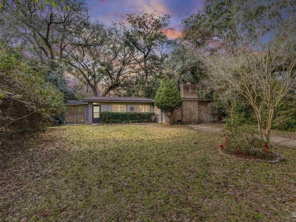 625 Edgecliff Dr, Pensacola, FL 32506