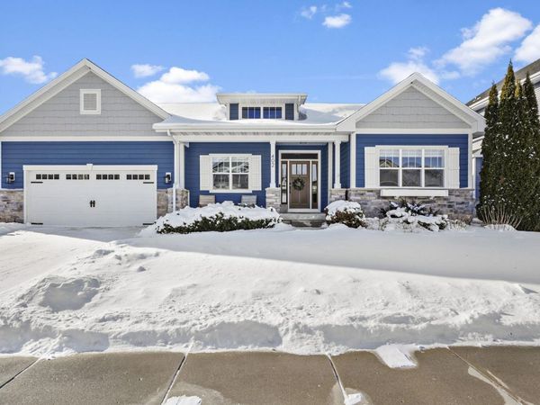 402 Burnt Sienna Drive, Middleton, WI 53562