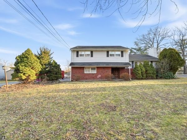 15 Ridge Rd, Parsippany-Troy Hills, NJ 07054