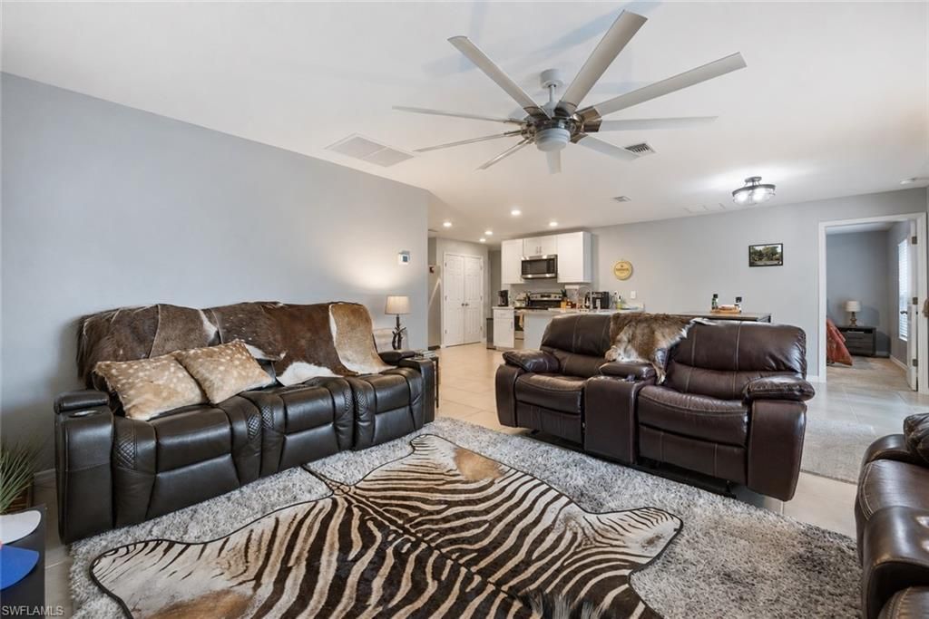 5014 Dania Cir, Labelle, FL 33935 Photo