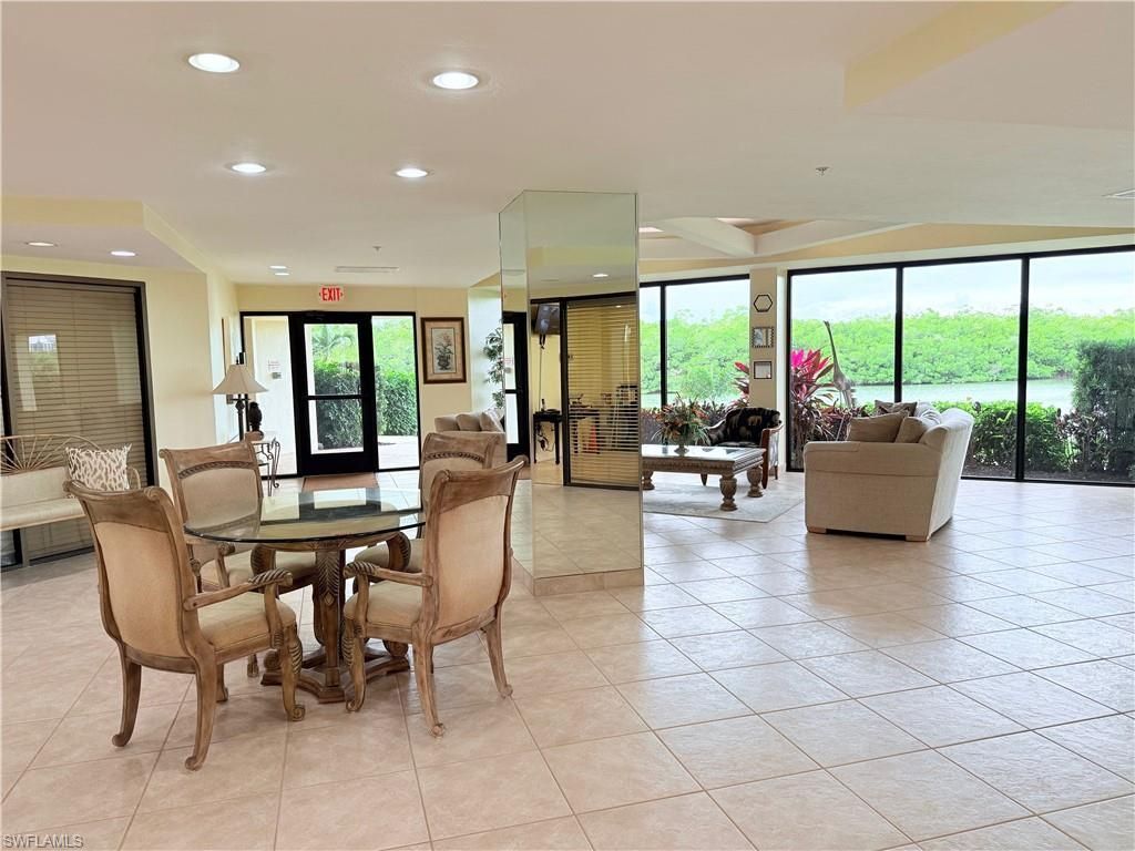 15 Bluebill Ave, Unit 206, Naples, FL 34108 Photo