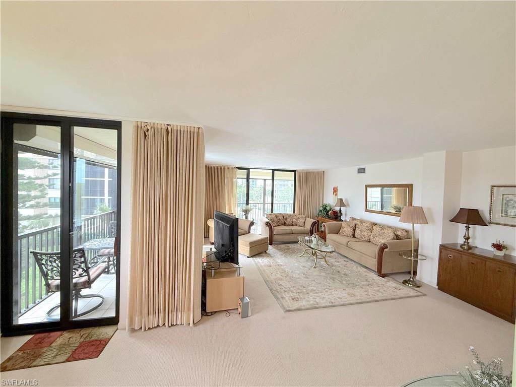 15 Bluebill Ave, Unit 206, Naples, FL 34108 Photo